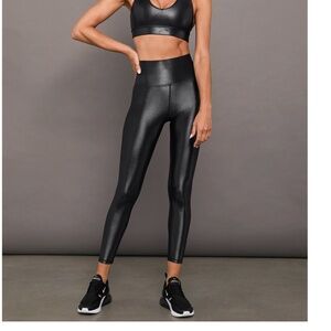 Carbon38 leggings in Takara Shine, size small
